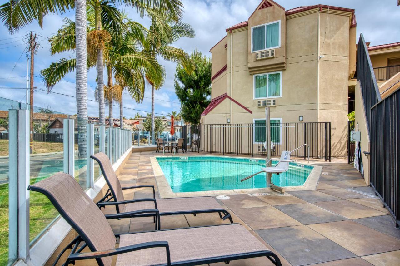 Days Inn By Wyndham Carlsbad Exterior foto