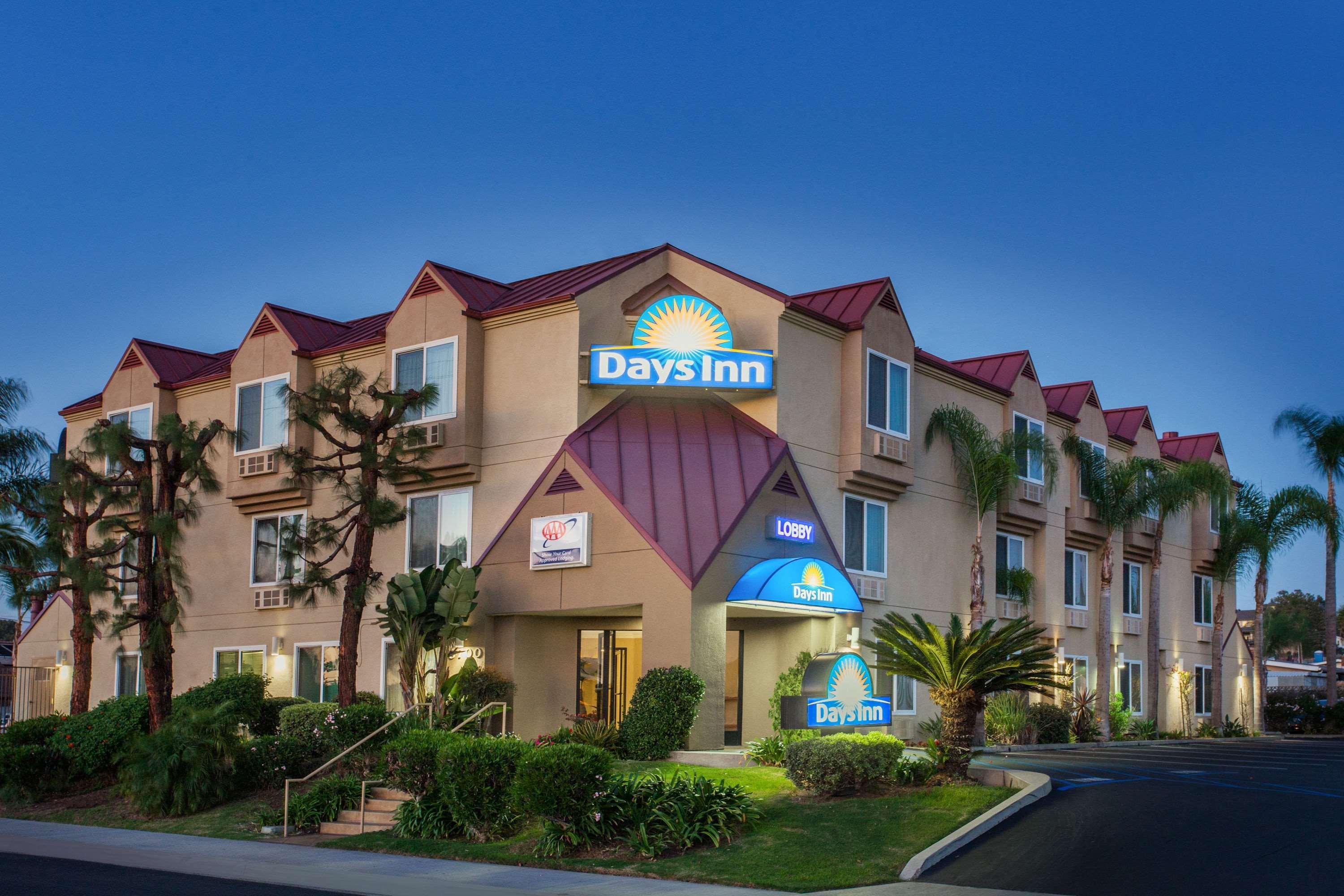 Days Inn By Wyndham Carlsbad Exterior foto
