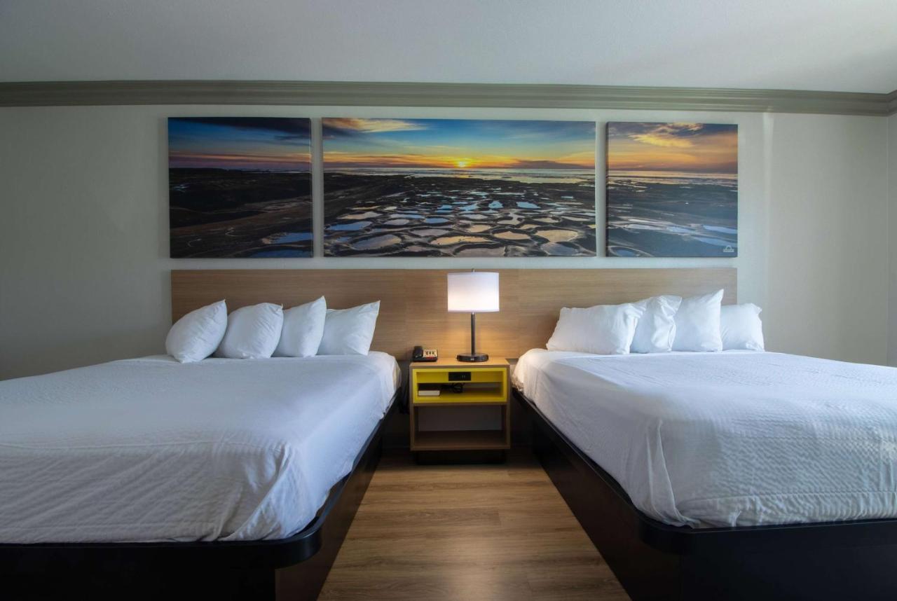 Days Inn By Wyndham Carlsbad Exterior foto